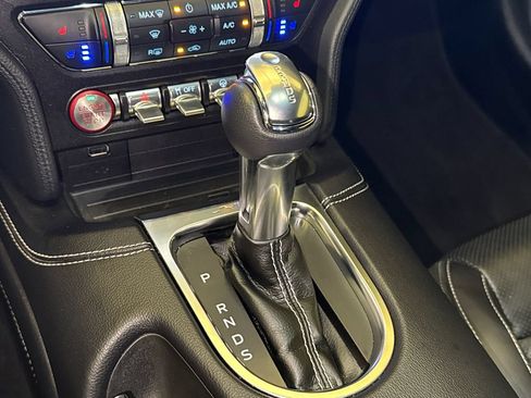 Used 2022 Ford Mustang GT Premium w/ Equipment Group 401A RWD image 29