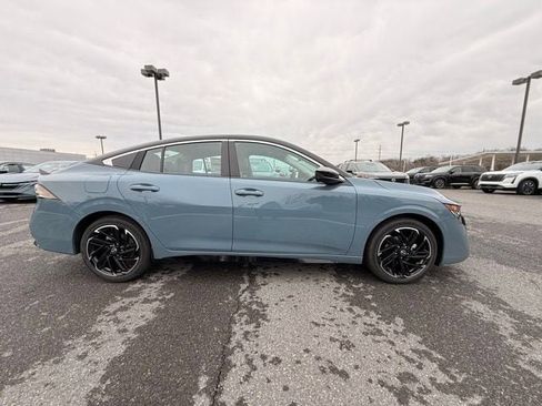 New 2026 Nissan Sentra SR w/ SR Premium Package FWD image 4