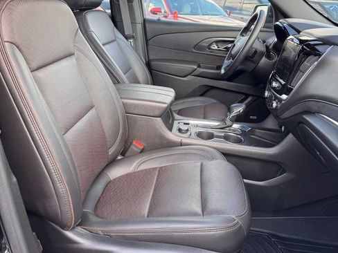 Used 2023 Chevrolet Traverse High Country AWD/4WD image 13