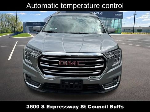 Used 2023 GMC Terrain SLT AWD/4WD image 12