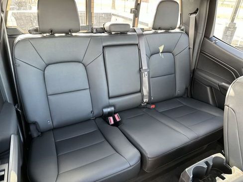 New 2026 GMC Canyon Elevation w/ Convenience Package image 28