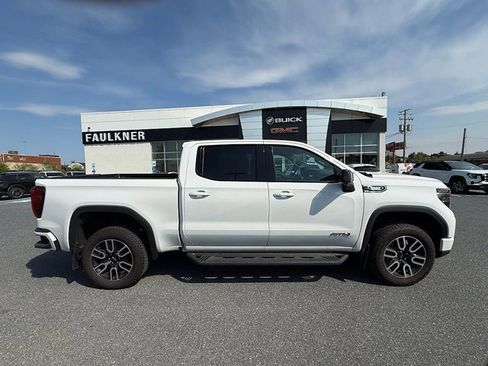 Used 2025 GMC Sierra 1500 AT4 w/ Technology Package AWD/4WD image 2