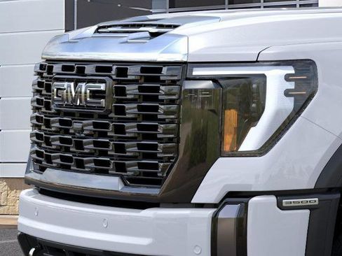 New 2026 GMC Sierra 3500 Denali Ultimate image 37