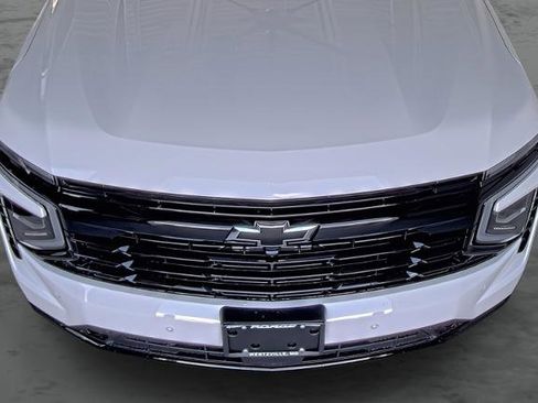 New 2026 Chevrolet Suburban RST AWD/4WD image 18