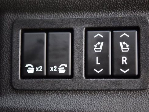 Used 2022 Chevrolet Tahoe Z71 w/ Luxury Package image 23