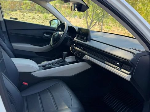 Used 2023 Honda Accord EX image 11