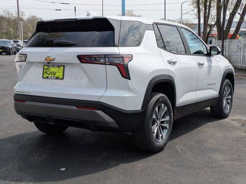 New 2026 Chevrolet Equinox LT image 3