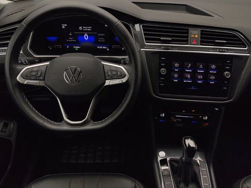 Used 2022 Volkswagen Tiguan SE FWD image 22