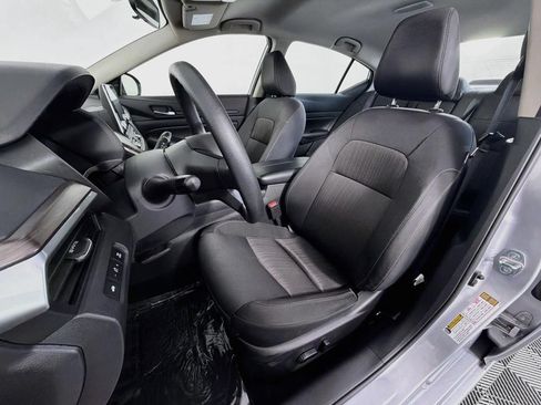Used 2024 Nissan Altima 2.5 SV FWD image 29