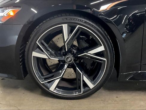 Used 2022 Audi RS 6 w/ Executive Package image 11