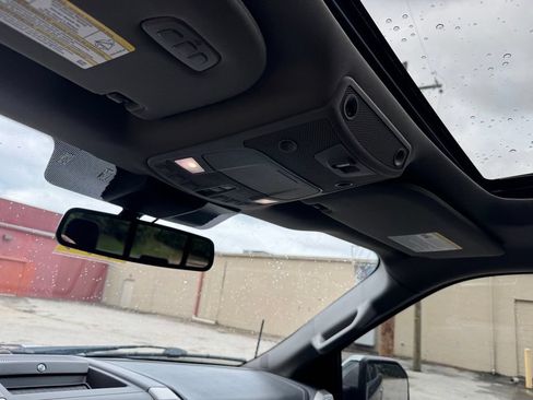 Used 2019 Ford F150 Lariat w/ Equipment Group 502A Luxury AWD/4WD image 32