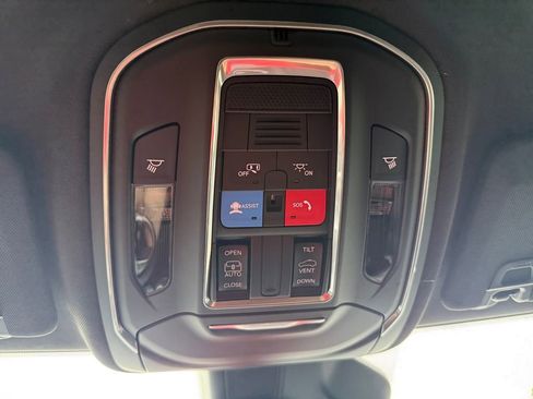 New 2025 Jeep Grand Cherokee Laredo image 26