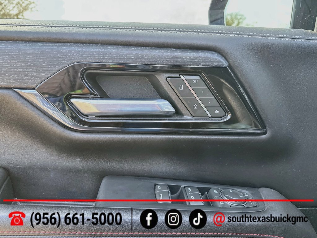 Used 2025 GMC Yukon XL AT4 Ultimate AWD/4WD image 10