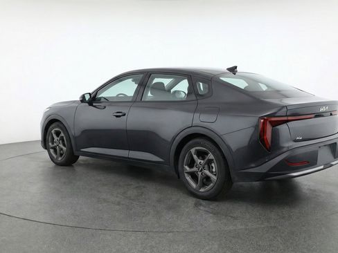 Used 2025 Kia K4 LXS image 6