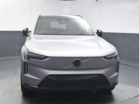New 2026 Volvo EX90 Plus image 3
