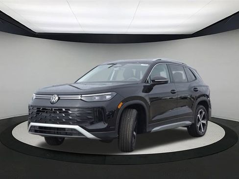 New 2026 Volkswagen Tiguan SE image 3