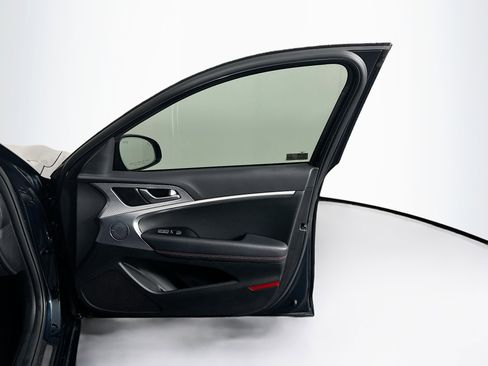 Used 2023 Genesis G70 2.0T w/ Sport Prestige Package image 34