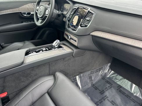 Certified 2023 Volvo XC90 T8 Ultimate image 18