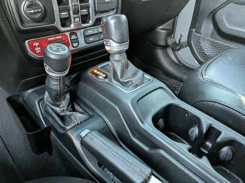 Used 2021 Jeep Wrangler Unlimited Rubicon image 23