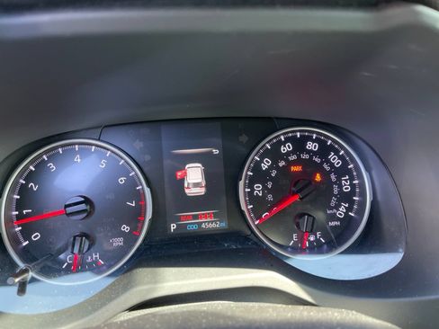 Used 2020 Toyota RAV4 LE w/ Carpet Mat Package FWD image 6