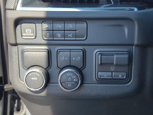 New 2025 Chevrolet Suburban RST w/ Advanced Technology Package image 22