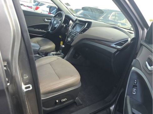 Used 2017 Hyundai Santa Fe Sport image 16