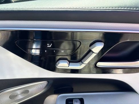 Used 2023 Mercedes-Benz GLC 300 4MATIC image 13