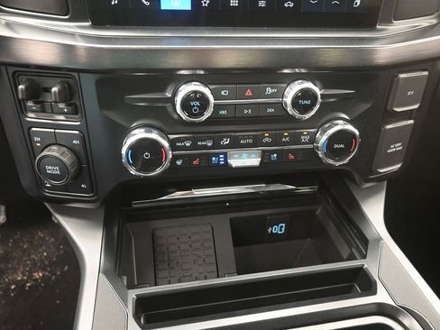 New 2026 Ford F250 Lariat w/ Black Appearance Package AWD/4WD image 4