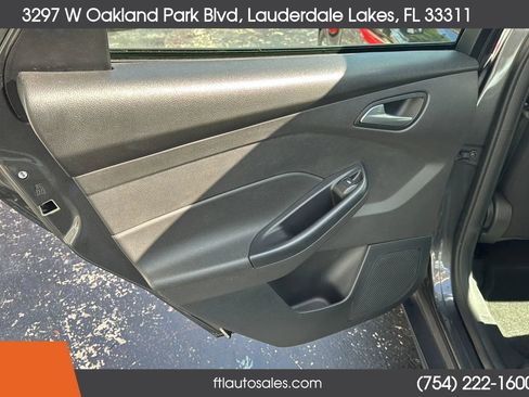 Used 2018 Ford Focus SE image 26