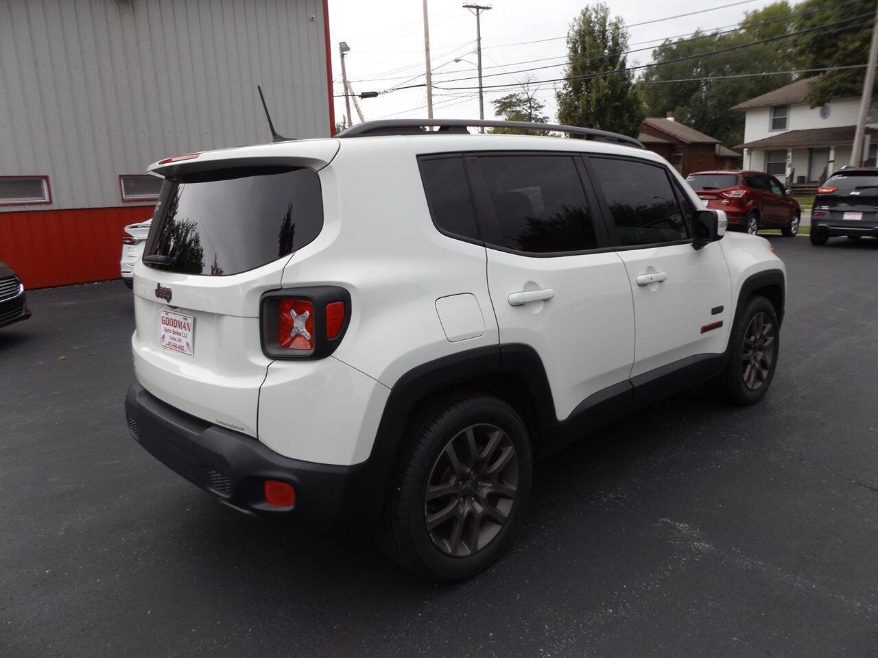 Used 2016 Jeep Renegade 75th Anniversary FWD image 7