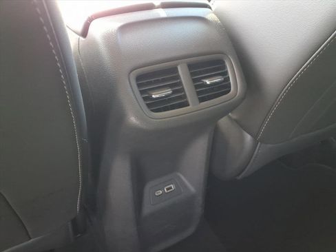 Used 2023 Buick Envision Essence FWD image 16