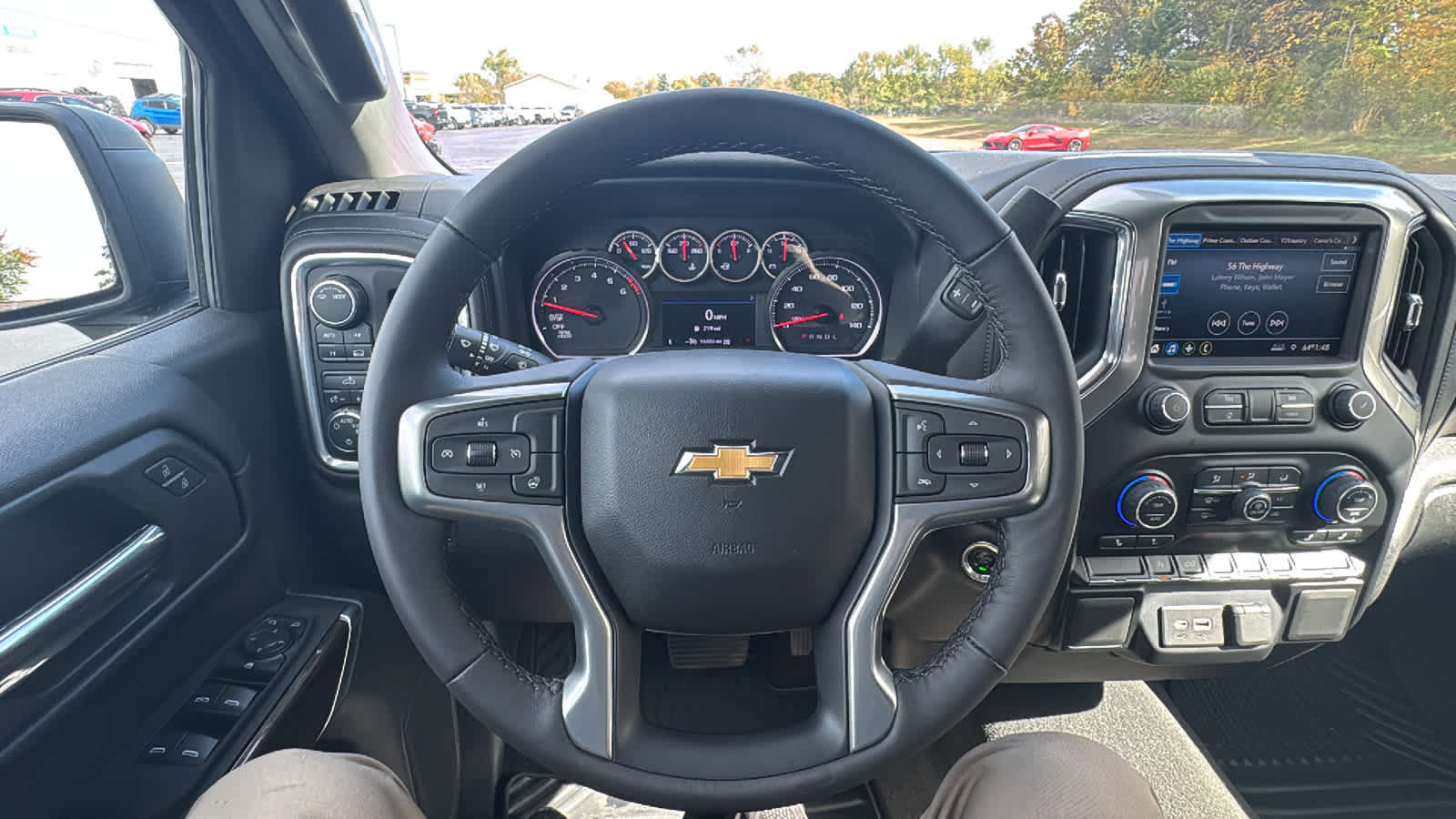 Used 2022 Chevrolet Silverado 1500 LT AWD/4WD image 10
