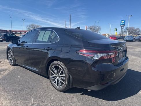 Used 2024 Toyota Camry XLE image 12