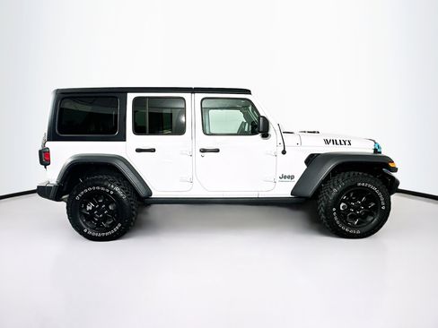 Used 2023 Jeep Wrangler Unlimited w/ Cold Weather Group image 10
