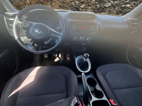 Used 2015 Kia Soul Base image 14