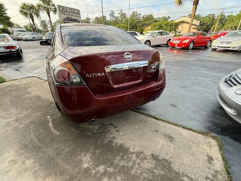 Used 2010 Nissan Altima 3.5 SR FWD image 4