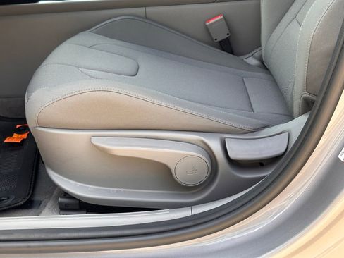 Certified 2026 Hyundai Elantra SE FWD image 26