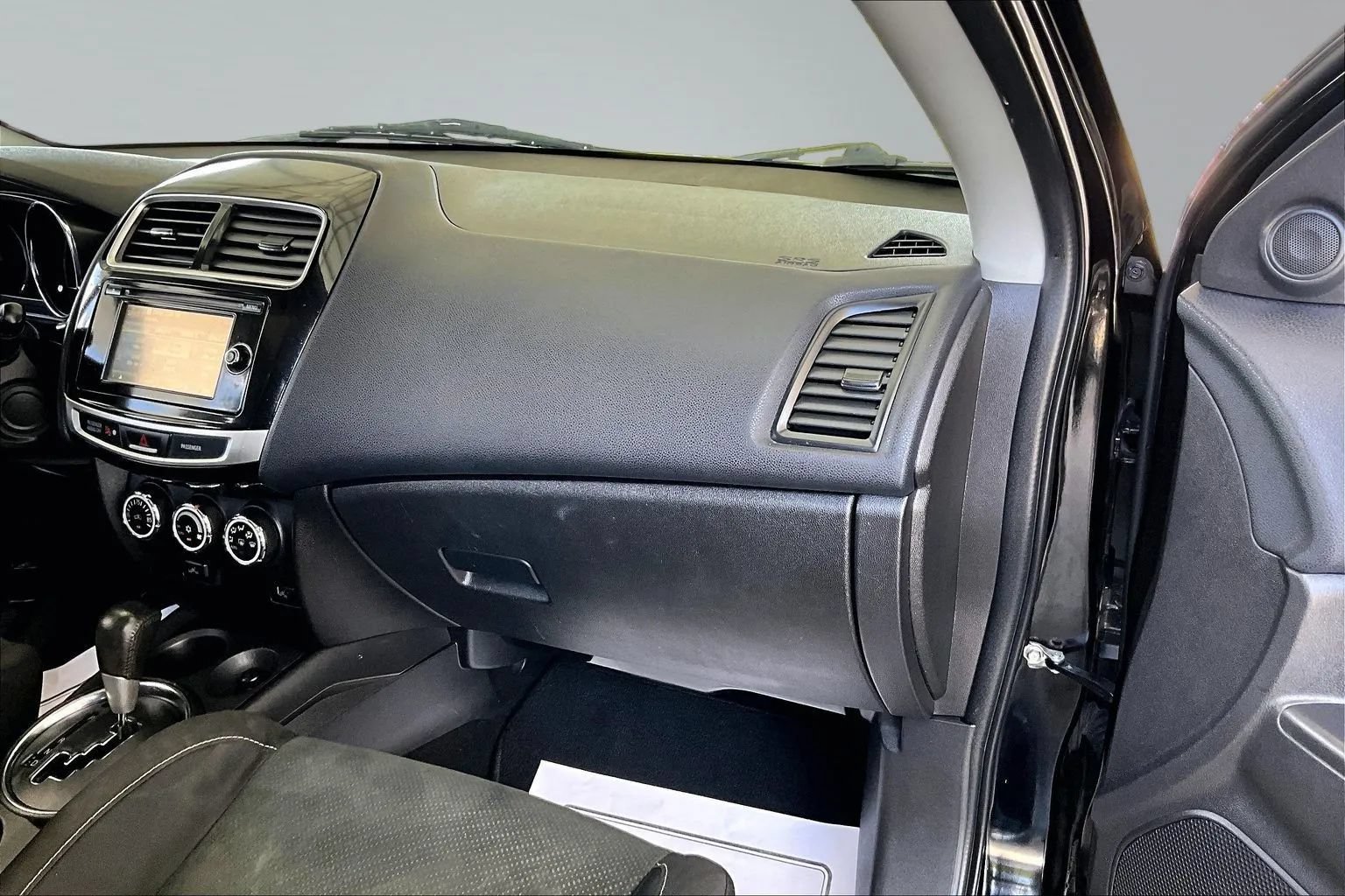 Used 2015 Mitsubishi Outlander Sport SE FWD image 23