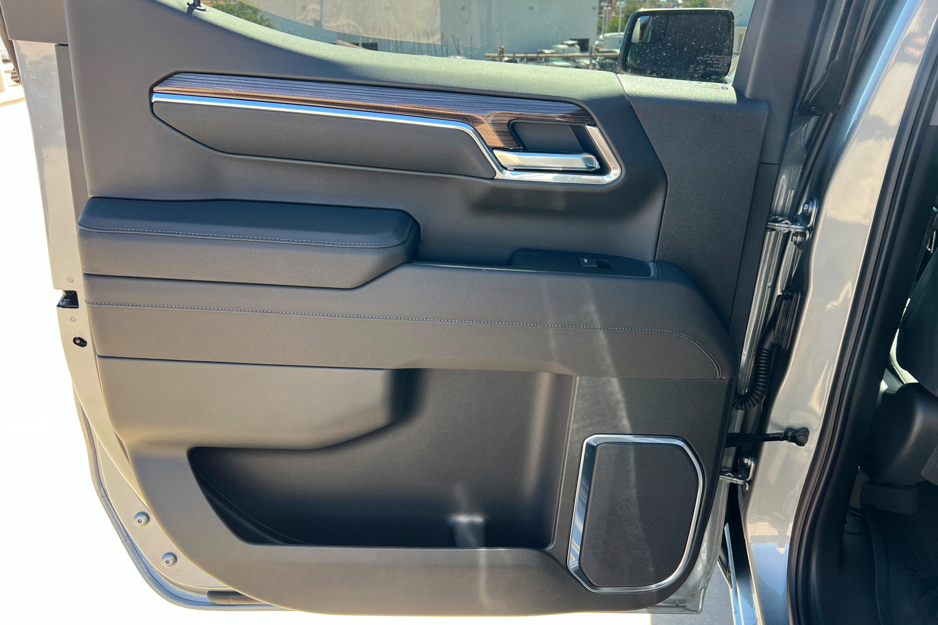 New 2026 Chevrolet Silverado 1500 LT w/ Z71 Off-Road Package AWD/4WD image 19