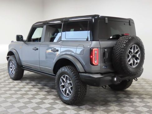 Used 2025 Ford Bronco Badlands AWD/4WD image 3