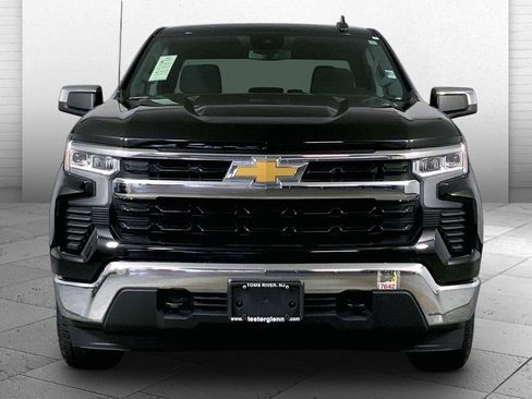 Used 2023 Chevrolet Silverado 1500 LT AWD/4WD image 2