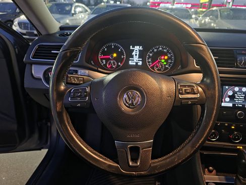 Used 2014 Volkswagen Passat TDI SE image 14