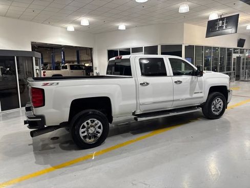 Used 2017 Chevrolet Silverado 2500 LTZ w/ Duramax Plus Package AWD/4WD image 10