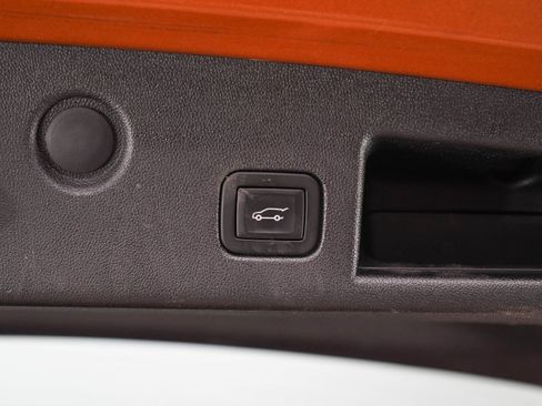 Used 2018 Chevrolet Equinox LT AWD/4WD image 17