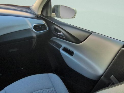 Used 2023 Chevrolet Equinox LS FWD image 13
