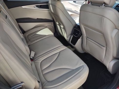 Used 2016 Lincoln MKX Select w/ Select Plus Package AWD/4WD image 21
