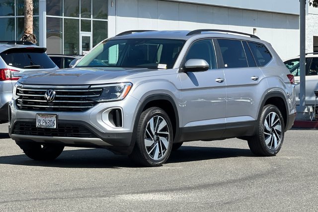 Used 2024 Volkswagen Atlas SE AWD/4WD image 8