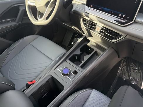 New 2026 Volkswagen Tiguan SE AWD/4WD image 36
