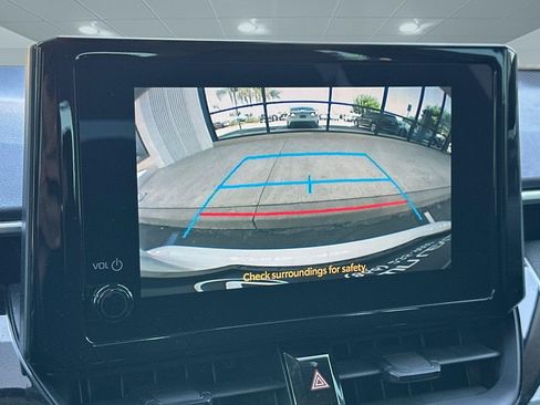 Used 2024 Toyota Corolla LE FWD image 18
