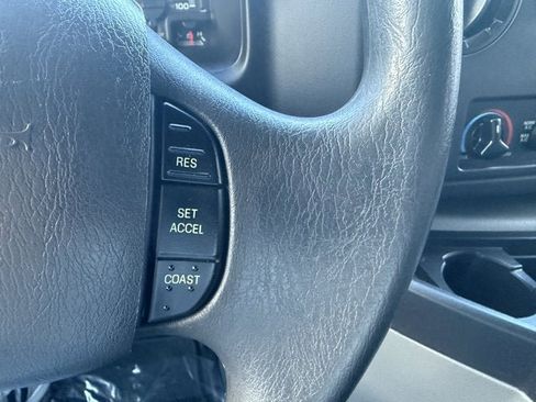 Used 2011 Ford E-350 and Econoline 350 XLT image 21